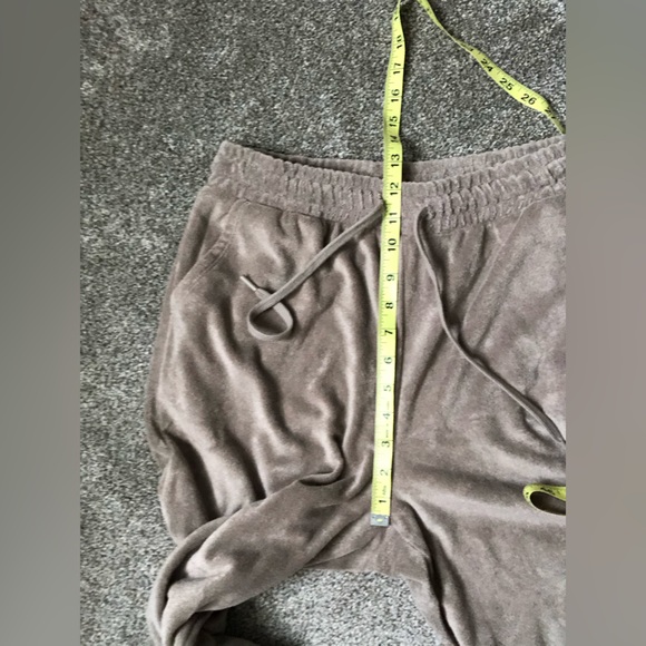 Beyond Yoga Tropez Pull On Pant in Khaki Brown Size Medium Towel Terry Lounge - Picture 15 of 16